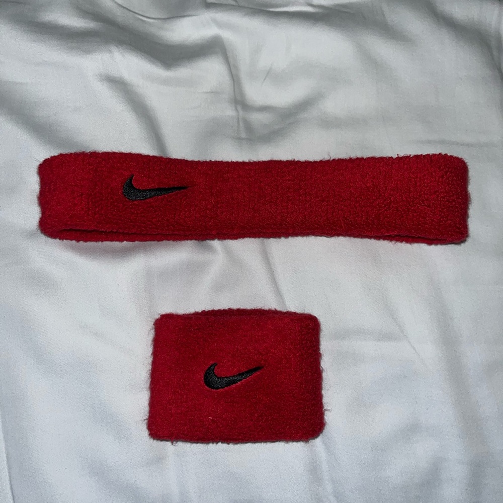 Nike Athletic Headband and Wristband